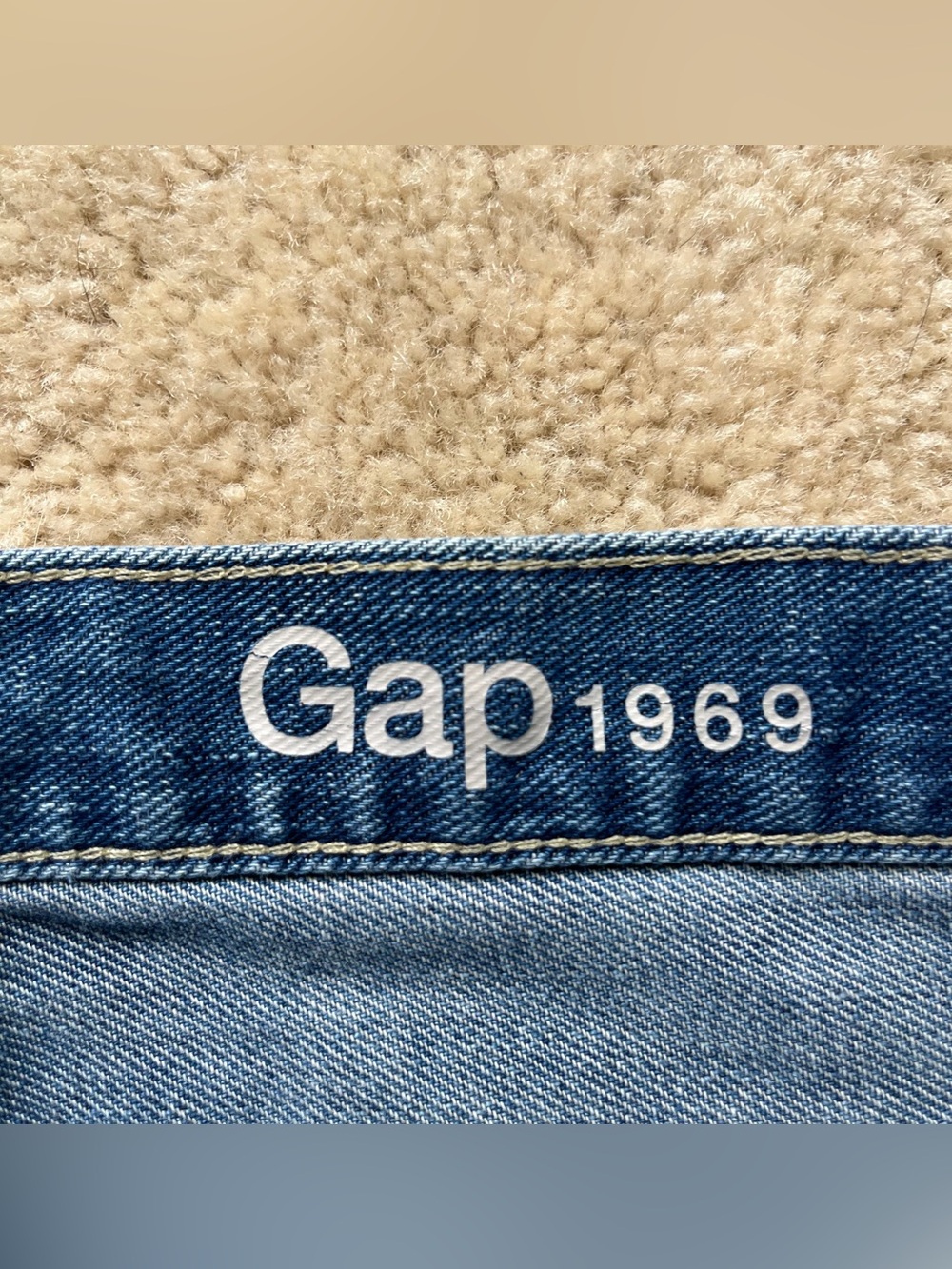 ⭐️GAP Sexy Boyfriend Cuffed Distressed Cotton Blue Jean Shorts - Size 27 - VGUC - Picture 3 of 9